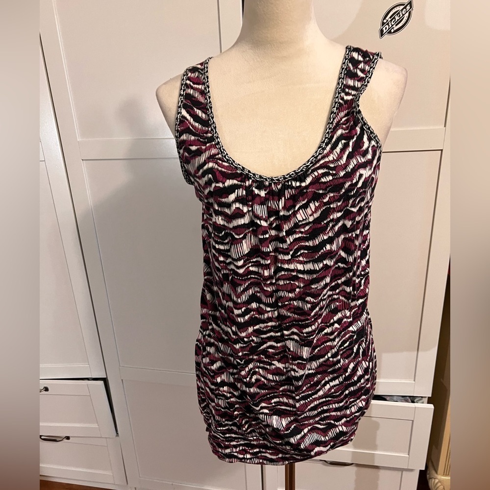 Women top. Accepting offers